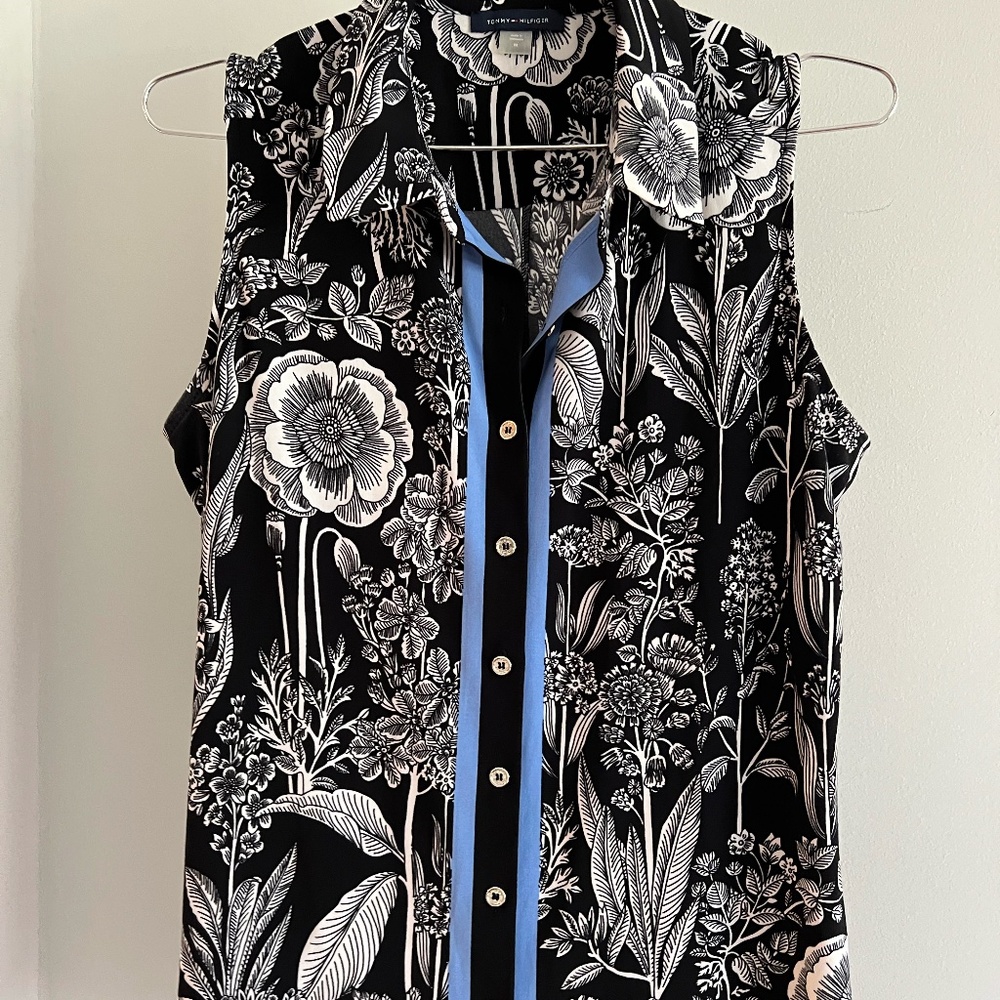 Tommy Hilfiger women's sleeveless top size medium